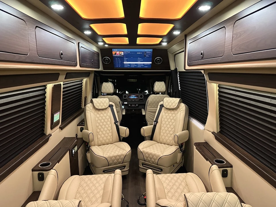 2023 Mercedes-Benz VS30 Sprinter - Image 15 of 21