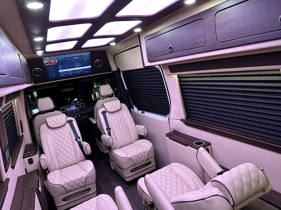 2023 Mercedes-Benz VS30 Sprinter - Image 17 of 21