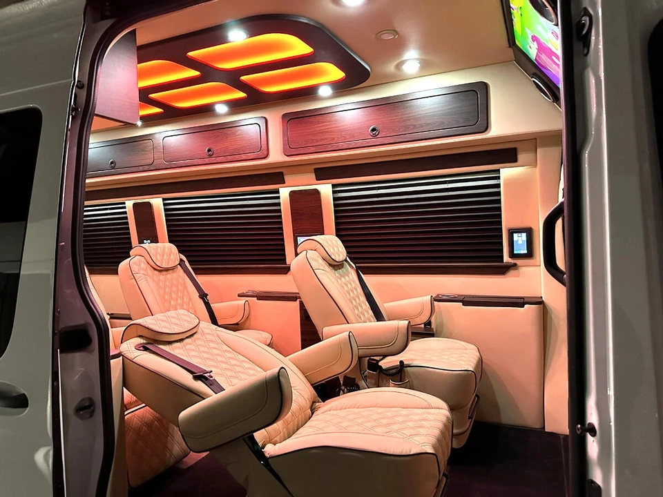 2023 Mercedes-Benz VS30 Sprinter - Image 14 of 21