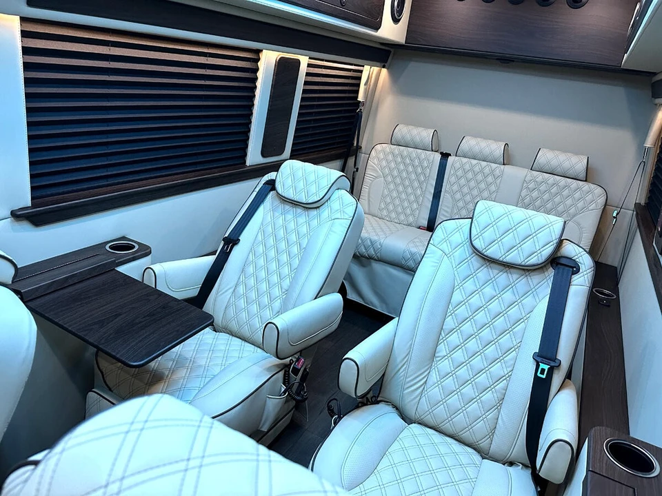 2023 Mercedes-Benz VS30 Sprinter - Image 10 of 12