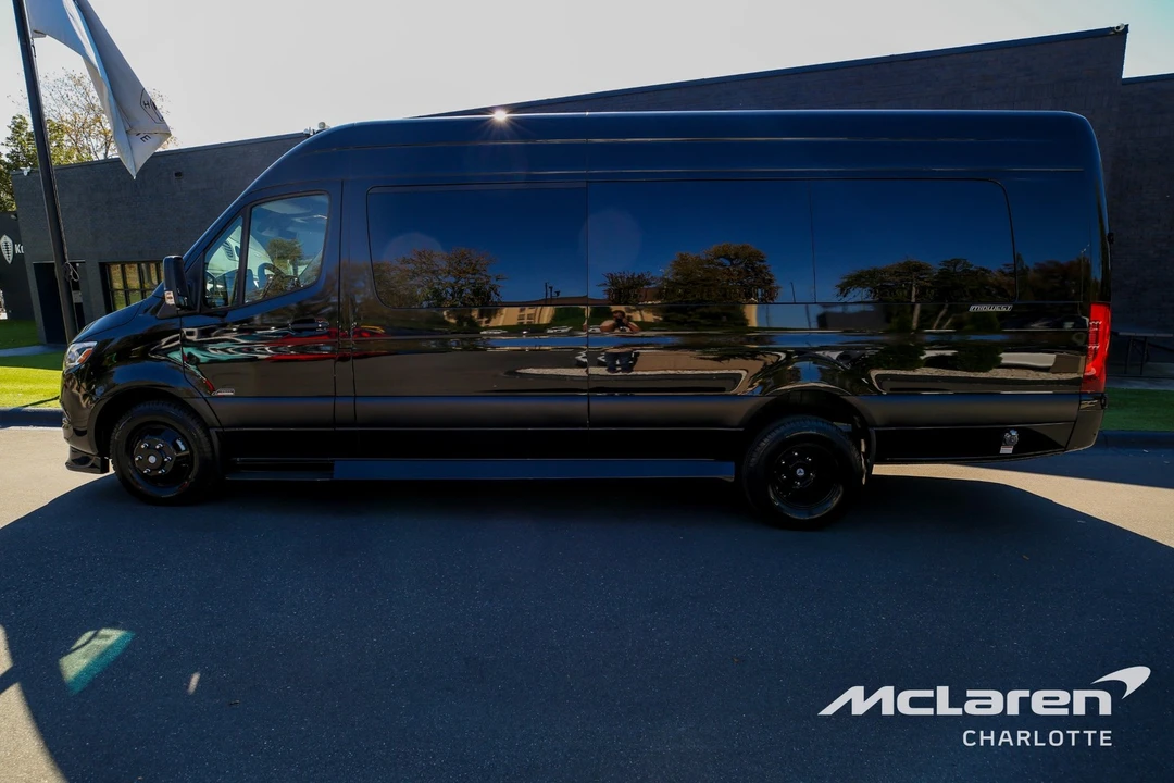 2023 Mercedes-Benz VS30 Sprinter - Image 2 of 21