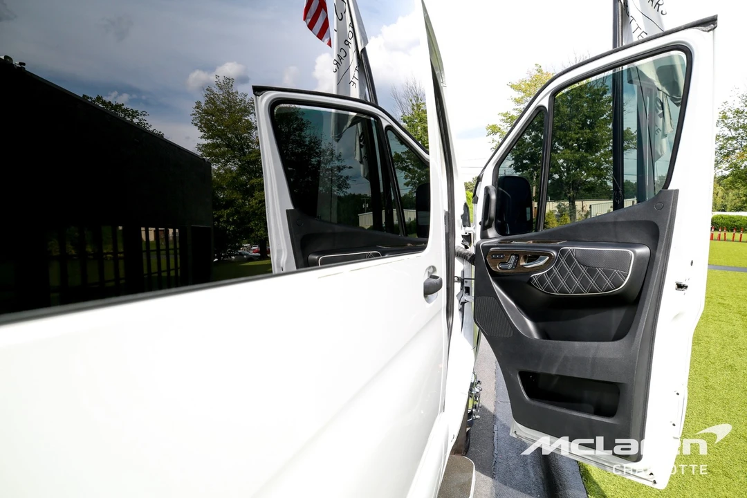 2023 Mercedes-Benz VS30 Sprinter - Image 17 of 21