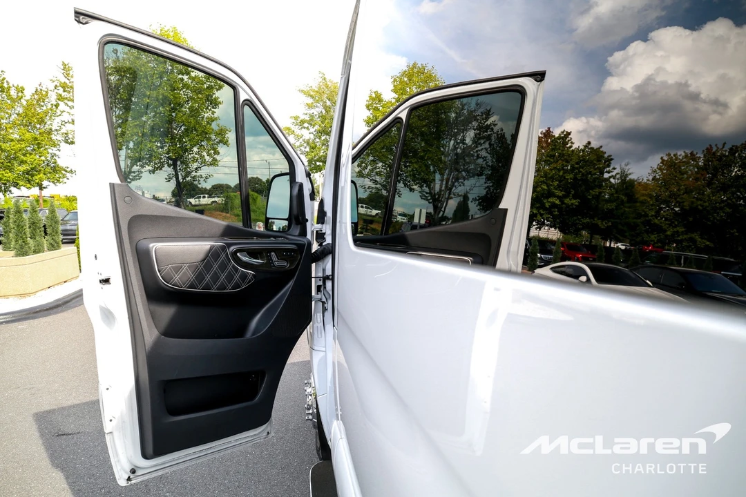 2023 Mercedes-Benz VS30 Sprinter - Image 10 of 21
