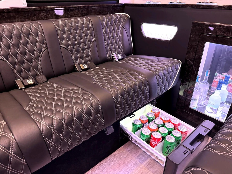 2023 Mercedes-Benz VS30 Sprinter - Image 17 of 31