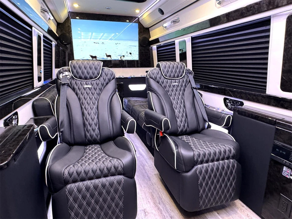 2023 Mercedes-Benz VS30 Sprinter - Image 7 of 31