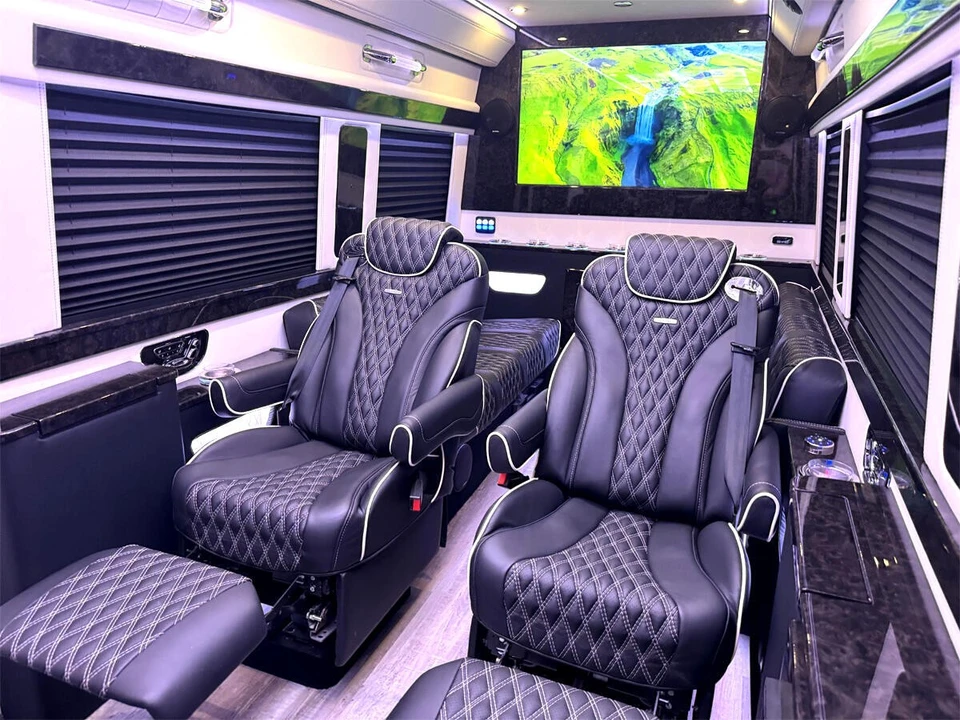 2023 Mercedes-Benz VS30 Sprinter - Image 10 of 21