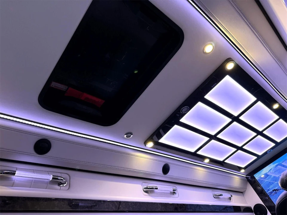 2023 Mercedes-Benz VS30 Sprinter - Image 24 of 31