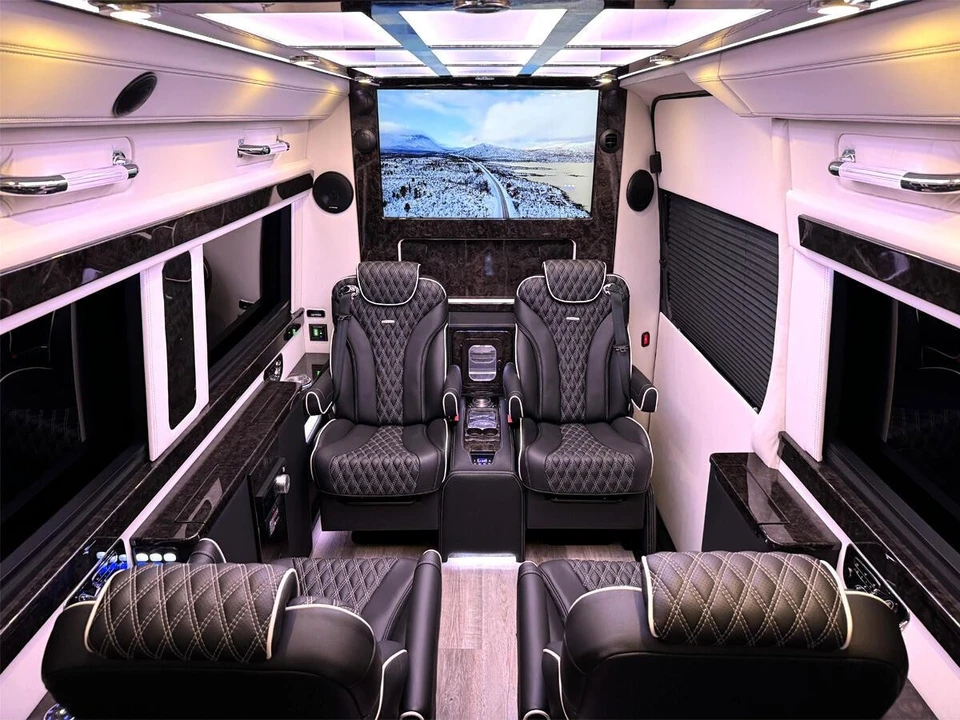 2023 Mercedes-Benz VS30 Sprinter - Image 3 of 31