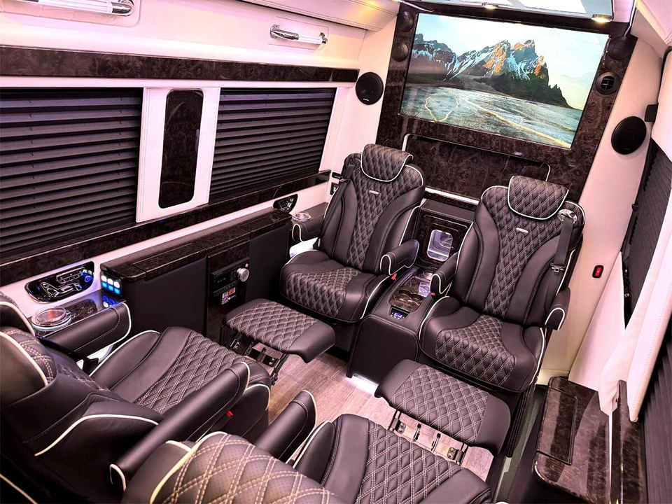 2023 Mercedes-Benz VS30 Sprinter - Image 13 of 31