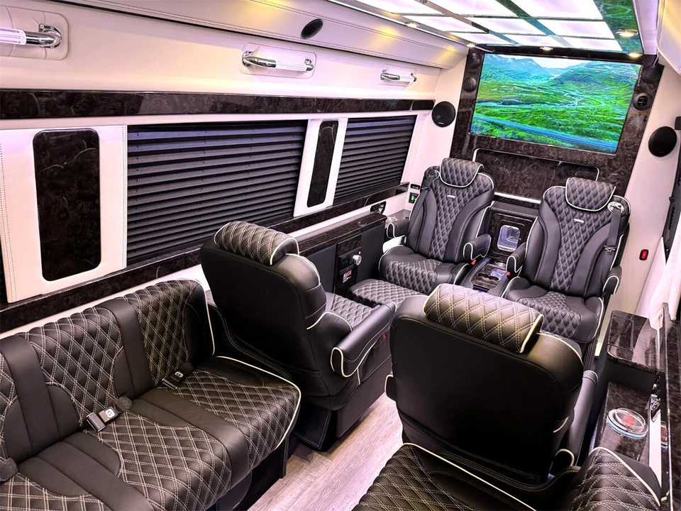 2023 Mercedes-Benz VS30 Sprinter - Image 16 of 31
