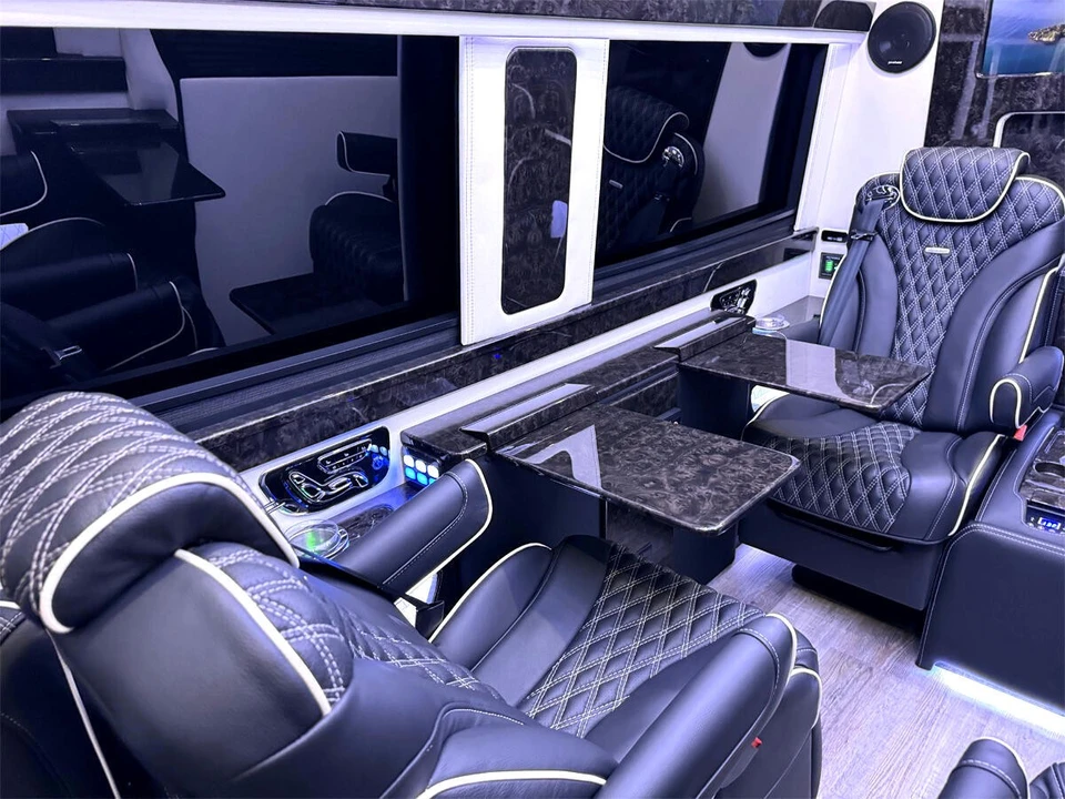2023 Mercedes-Benz VS30 Sprinter - Image 15 of 31