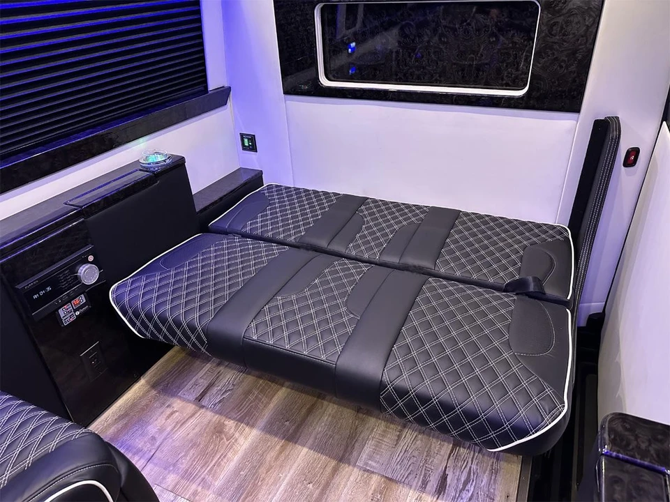 2023 Mercedes-Benz VS30 Sprinter - Image 13 of 21