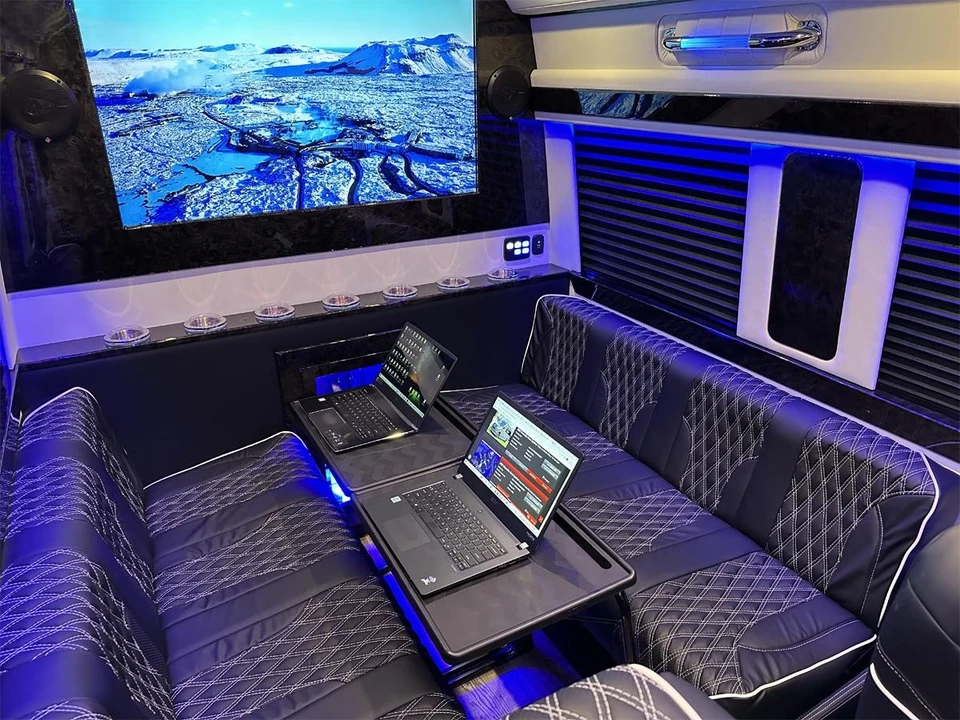 2023 Mercedes-Benz VS30 Sprinter - Image 18 of 21