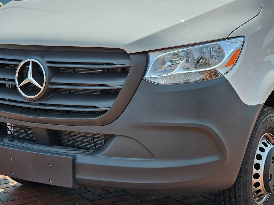 2023 Mercedes-Benz VS30 Sprinter - Image 8 of 21