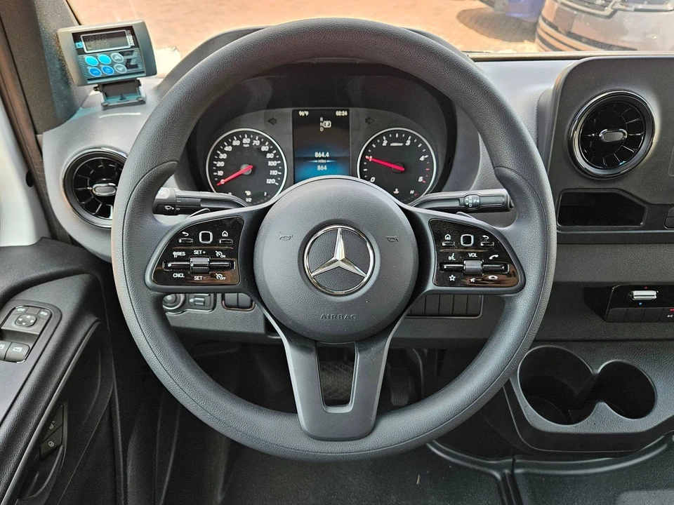 2023 Mercedes-Benz VS30 Sprinter - Image 15 of 21