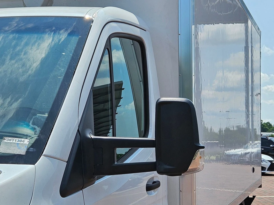 2023 Mercedes-Benz VS30 Sprinter - Image 9 of 21