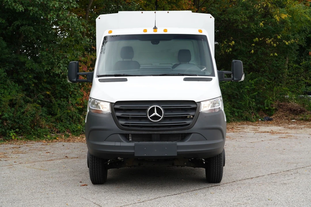 2023 Mercedes-Benz VS30 Sprinter - Image 7 of 12