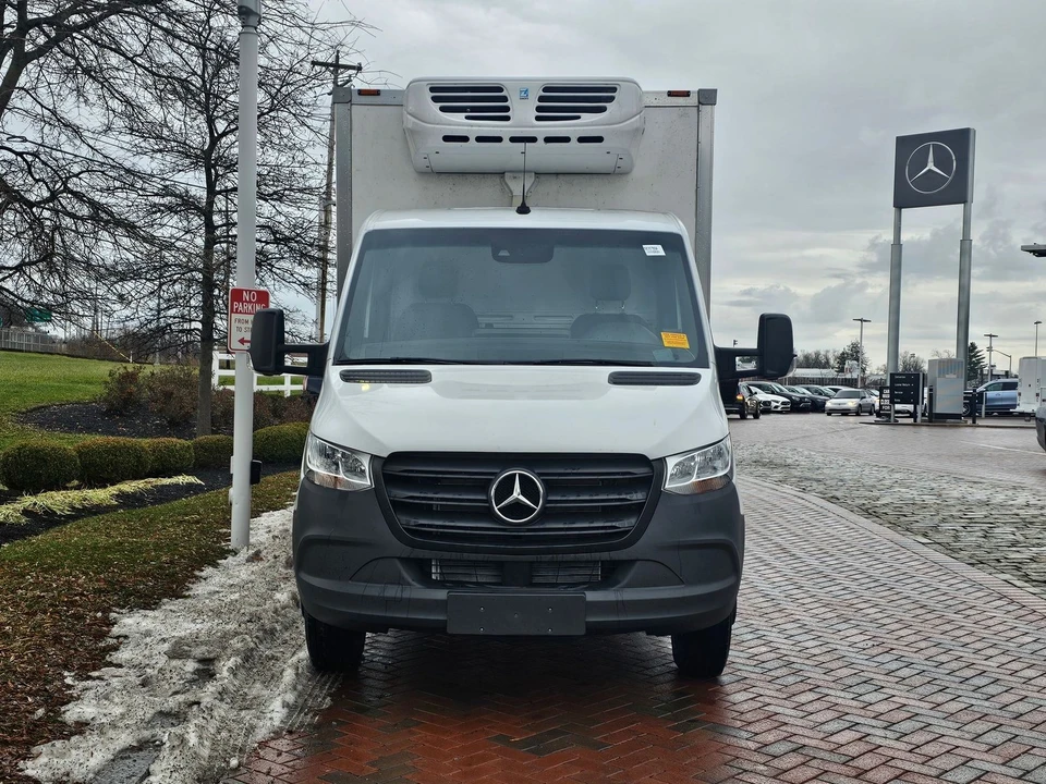 2023 Mercedes-Benz VS30 Sprinter - Image 3 of 12