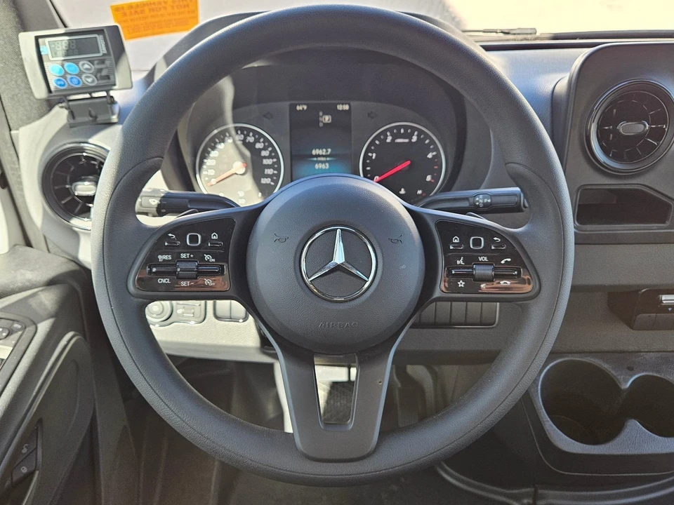 2023 Mercedes-Benz VS30 Sprinter - Image 13 of 21