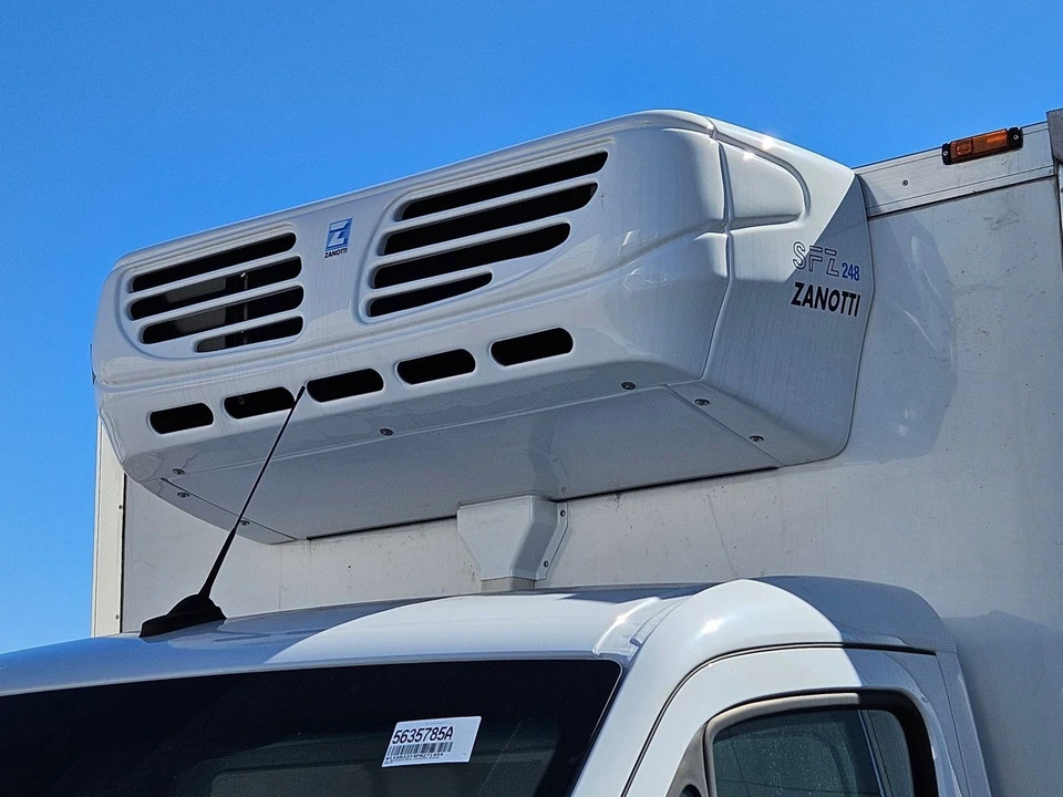 2023 Mercedes-Benz VS30 Sprinter - Image 8 of 21