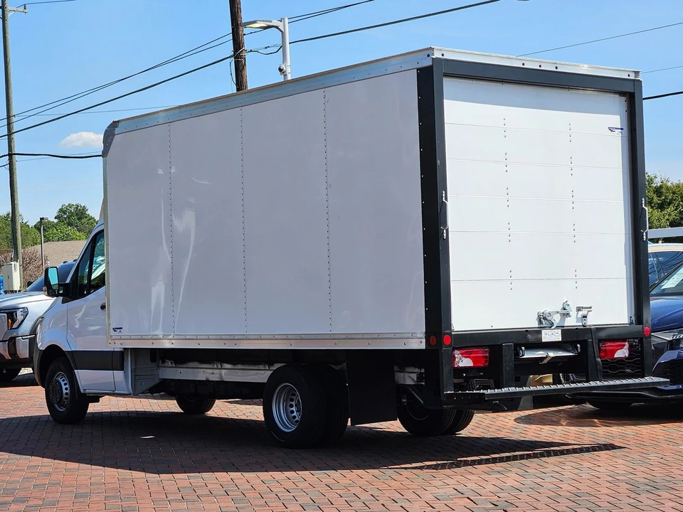 2023 Mercedes-Benz VS30 Sprinter - Image 5 of 12