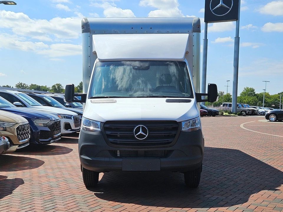 2023 Mercedes-Benz VS30 Sprinter - Image 3 of 12