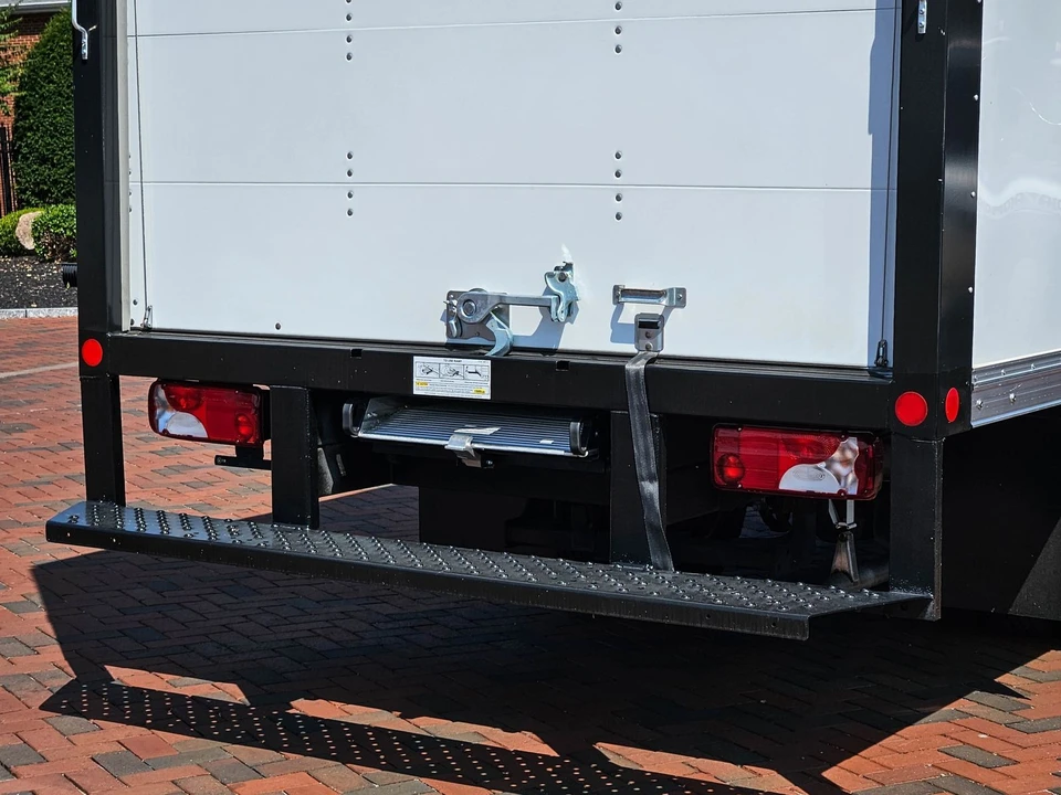 2023 Mercedes-Benz VS30 Sprinter - Image 11 of 12