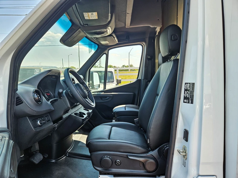 2023 Mercedes-Benz VS30 Sprinter - Image 12 of 12