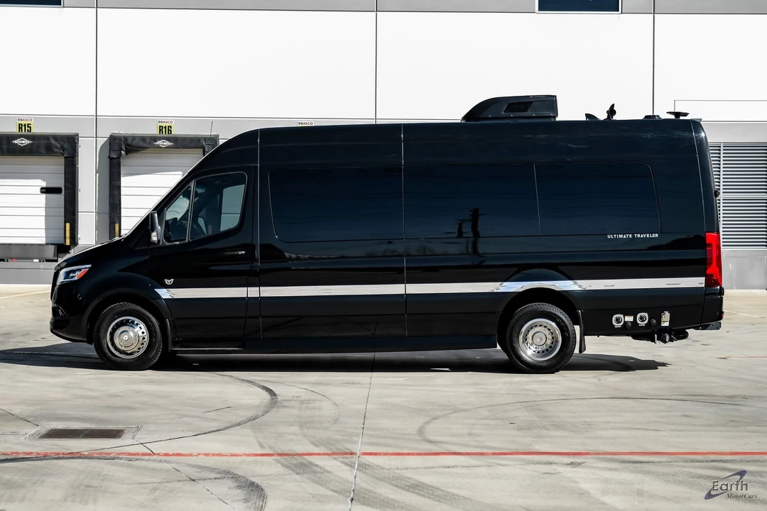 2023 Mercedes-Benz VS30 Sprinter - Image 5 of 12