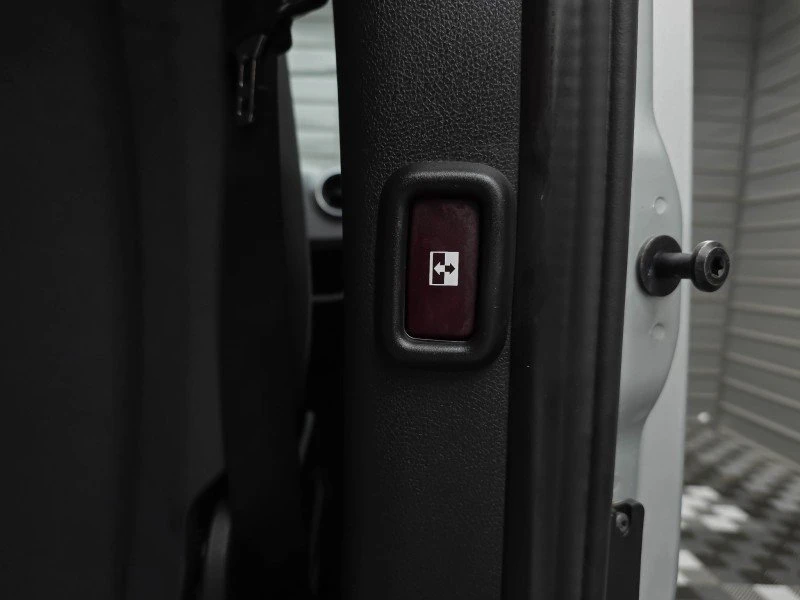 2023 Mercedes-Benz VS30 Sprinter - Image 14 of 20