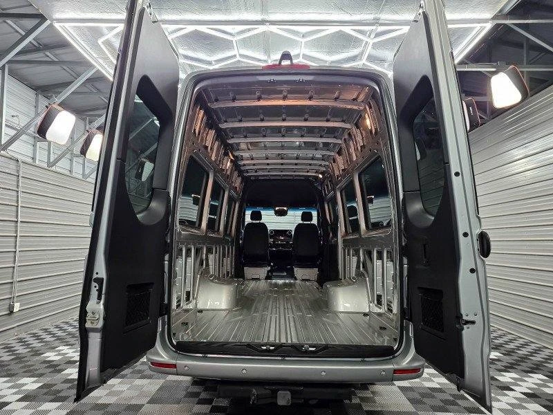 2023 Mercedes-Benz VS30 Sprinter - Image 11 of 20