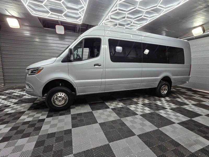 2023 Mercedes-Benz VS30 Sprinter - Image 9 of 20