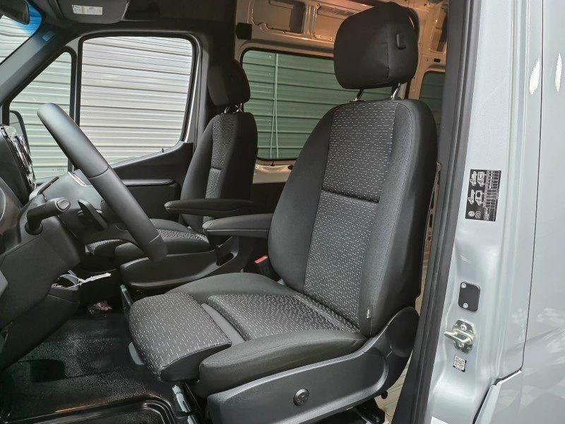2023 Mercedes-Benz VS30 Sprinter - Image 17 of 20