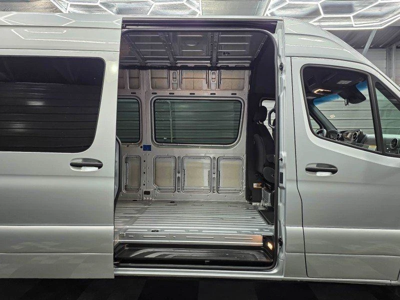 2023 Mercedes-Benz VS30 Sprinter - Image 13 of 20