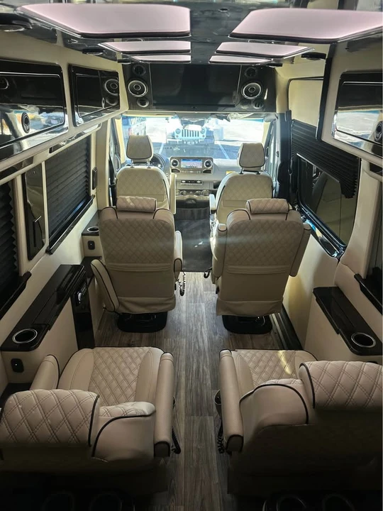 2023 Mercedes-Benz VS30 Sprinter - Image 14 of 17