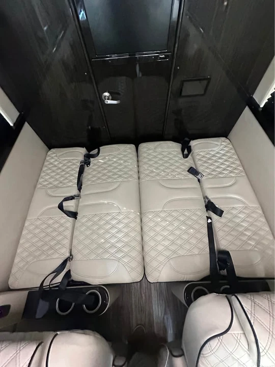 2023 Mercedes-Benz VS30 Sprinter - Image 13 of 17