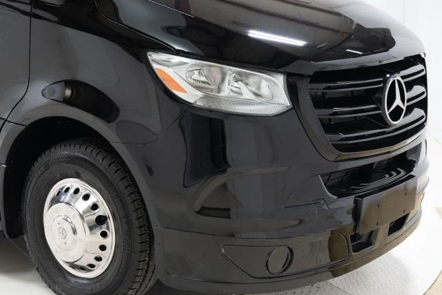 2023 Mercedes-Benz VS30 Sprinter - Image 11 of 12