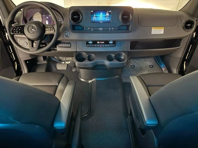 2023 Mercedes-Benz VS30 Sprinter - Image 2 of 12