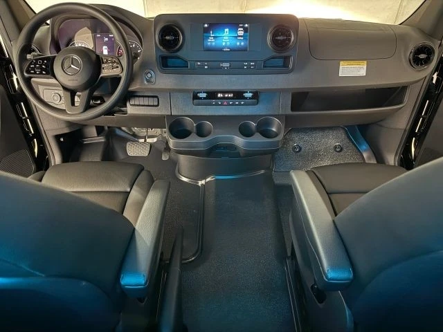 2023 Mercedes-Benz VS30 Sprinter - Image 2 of 12