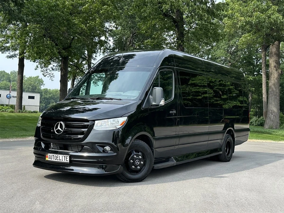 2023 Mercedes-Benz VS30 Sprinter - Image 10 of 11