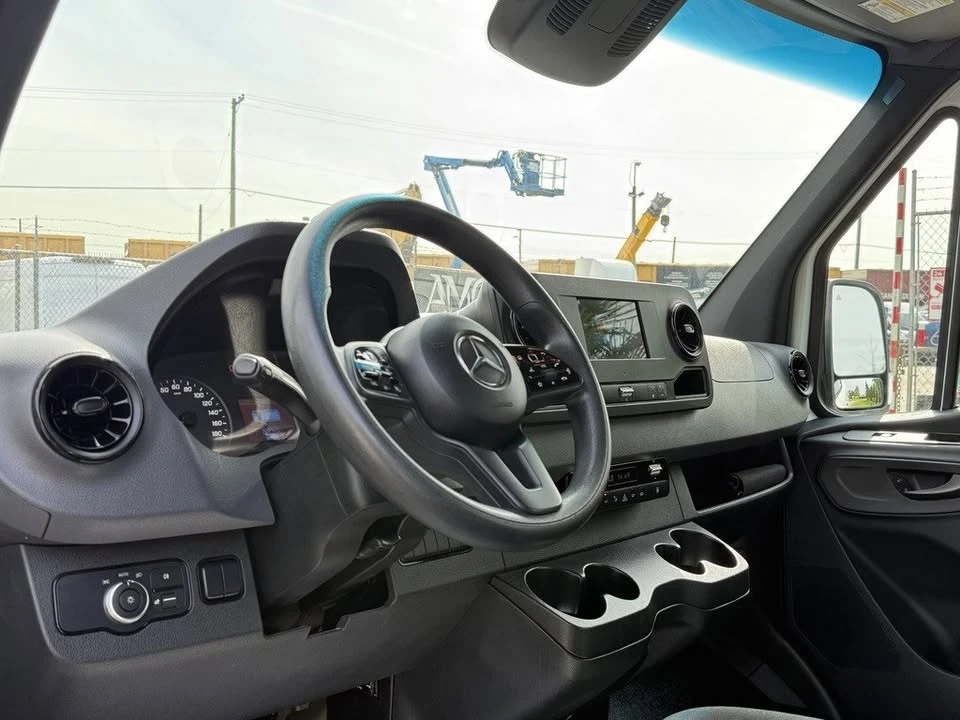 2023 Mercedes-Benz VS30 Sprinter - Image 14 of 20