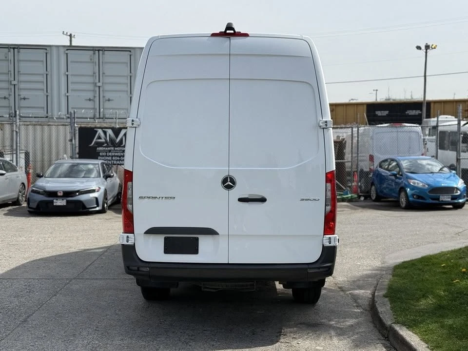 2023 Mercedes-Benz VS30 Sprinter - Image 7 of 20
