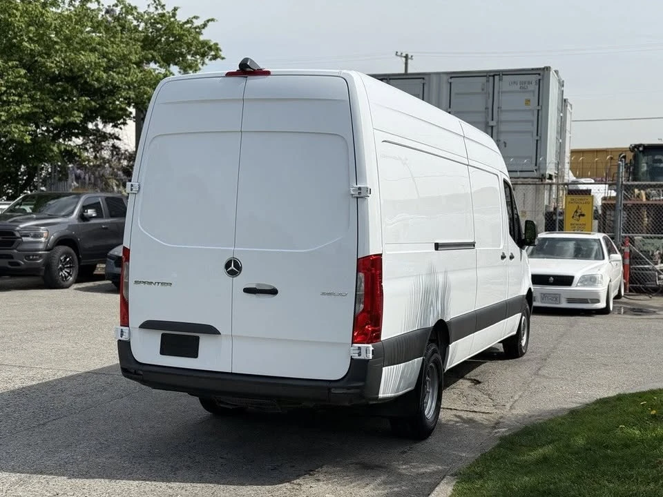 2023 Mercedes-Benz VS30 Sprinter - Image 5 of 20