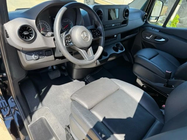 2023 Mercedes-Benz VS30 Sprinter - Image 10 of 21