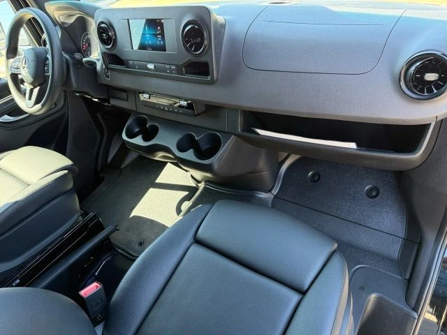 2023 Mercedes-Benz VS30 Sprinter - Image 11 of 21