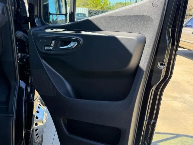 2023 Mercedes-Benz VS30 Sprinter - Image 14 of 21