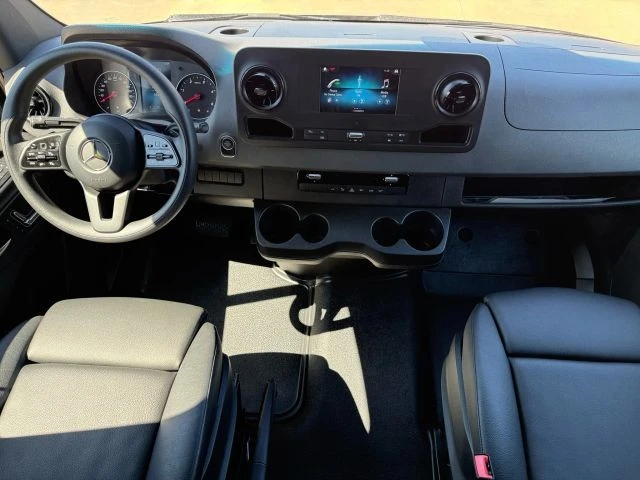 2023 Mercedes-Benz VS30 Sprinter - Image 2 of 21
