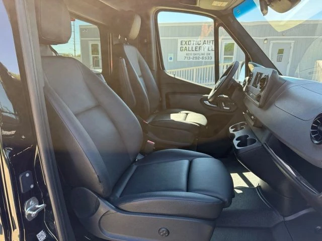 2023 Mercedes-Benz VS30 Sprinter - Image 13 of 21