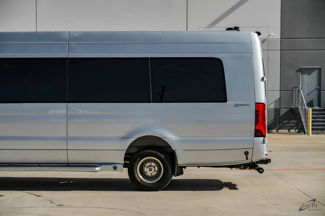 2023 Mercedes-Benz VS30 Sprinter - Image 7 of 12