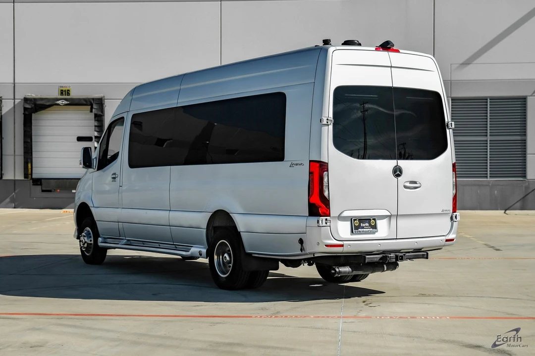 2023 Mercedes-Benz VS30 Sprinter - Image 9 of 12